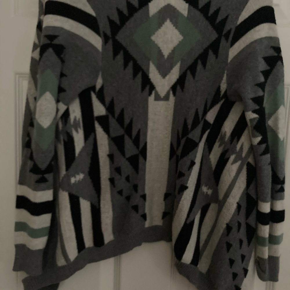 Sweater - Picture 4 of 6